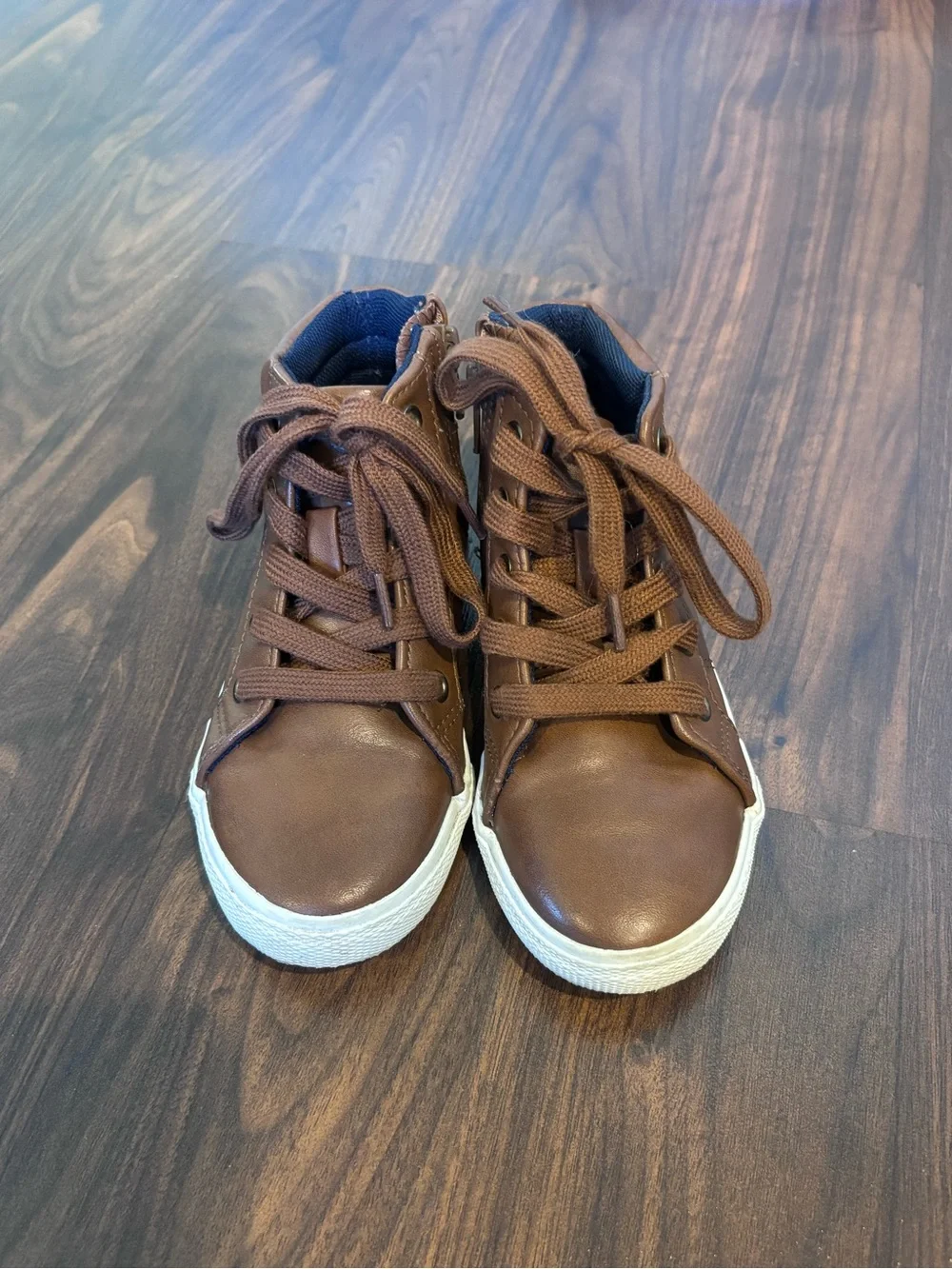 Cat & Jack classic brown